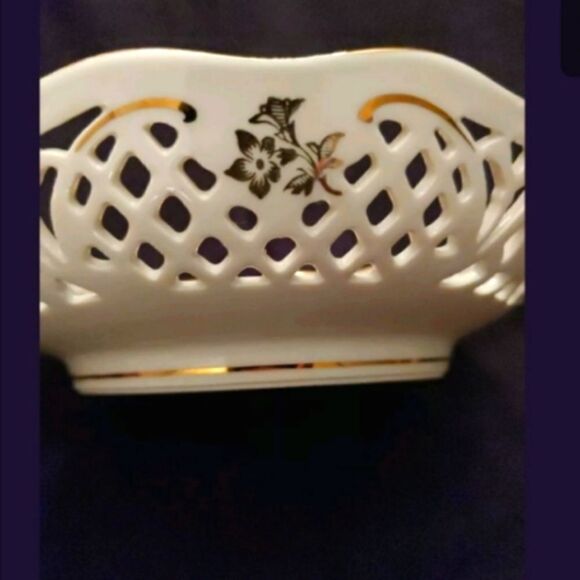 Schumann Arzberg Germany Hand Enameled Vintage "Candy Dish" - Picture 3 of 3